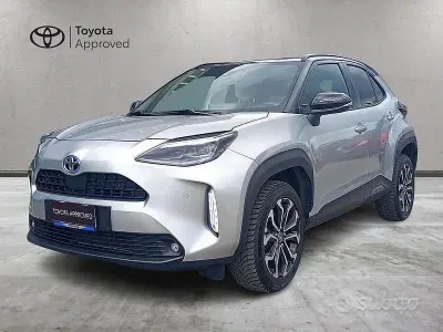 Usata Toyota Yaris Cross Trend 116 CV (85 kW) 2023 Grigio SUV