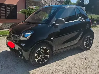 Begagnad Smart ForTwo Cabrio 71 HK (52 kW) 2017 Svart Cab
