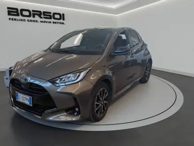 Usata Toyota Yaris Hybrid Lounge 92 CV (67 kW) 2020 Antracite Berlina