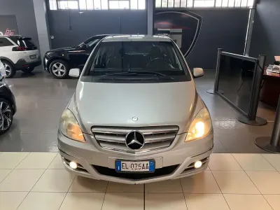 Usata Mercedes B180