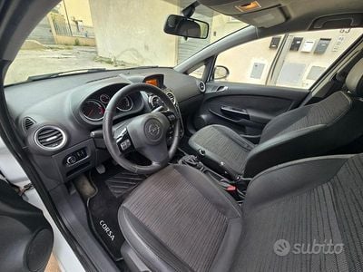 Usata Opel Corsa Sport 95 CV (69 kW) 2014 Bianco Berlina