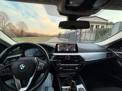 Usata BMW 520 Efficient Dynamics 190 CV (139 kW) 2020 Argento Station wagon