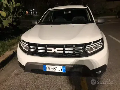 Usata Dacia Duster Journey 101 CV (74 kW) 2023 Bianco SUV
