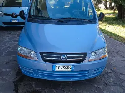 Usata Fiat Multipla 116 CV (85 kW) 2005 Bluazzurro Monovolume