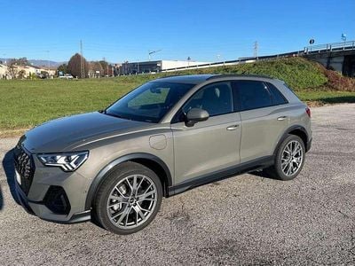 Grigio Usata 2021 Audi Q3 S-Line SUV | 32.900 € (Buon prezzo)