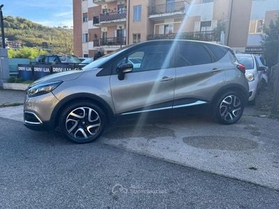 Usata Renault Captur 90 CV (66 kW) 2015 Marrone SUV
