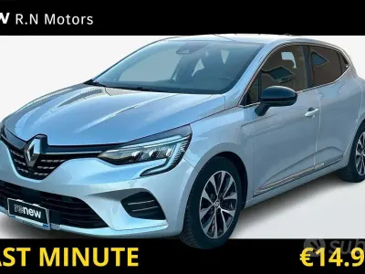 Usata Renault Clio V Techno 91 CV (66 kW) 2023 Grigio Berlina
