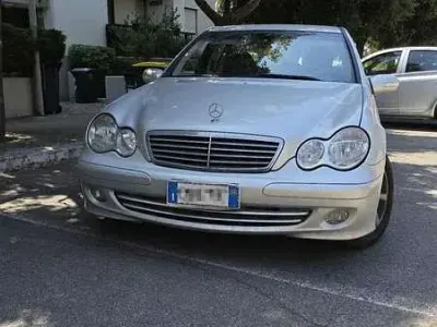 Usata Mercedes C200 Classic 122 CV (89 kW) 2004 Berlina