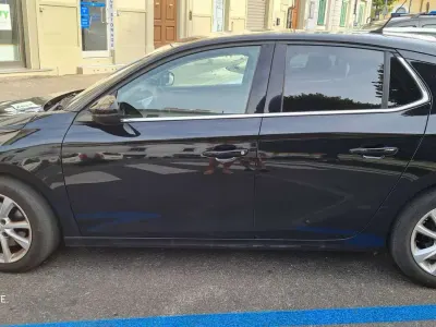 Usata Opel Corsa Elegance 101 CV (74 kW) 2023 Nero Utilitaria