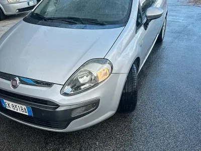 Usata Fiat Punto Evo S 95 CV (69 kW) 2011 Grigio Utilitaria