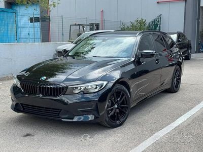 Usata BMW 318 Advantage 150 CV (110 kW) 2021 Nero metallizzato Station wagon