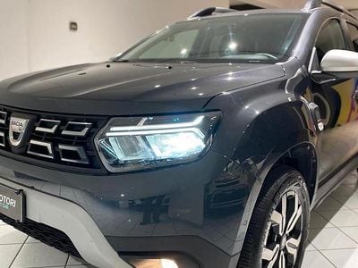 Usata Dacia Duster Prestige 101 CV (74 kW) 2021 Grigio SUV