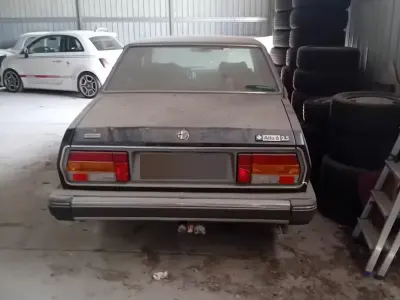 Usata Alfa Romeo Alfa 6 135 CV (99 kW) 1984 Bluazzurro Berlina
