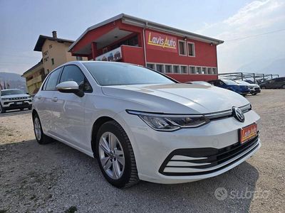 Usata VW Golf VIII Life 116 CV (85 kW) 2022 Bianco Berlina
