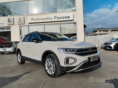 Usata VW T-Roc Style 150 CV (110 kW) 2023 Grigio SUV