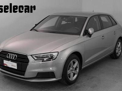 Usata Audi A3 Business 110 CV (80 kW) 2017 N2s argento metallizzato Berlina