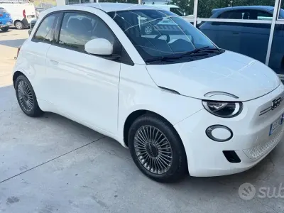Usata Fiat 500e Icon 42 kW (58 CV) 2021 Bianco Berlina