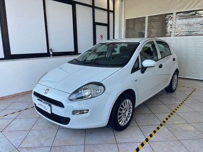 Usata Fiat Punto Young 69 CV (50 kW) 2016 Bianco Utilitaria