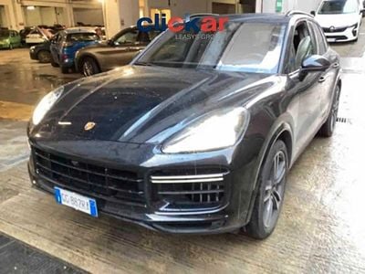 Usata Porsche Cayenne Turbo 550 CV (404 kW) 2021 Nero jet metallizzato SUV
