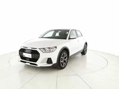 Gebraucht Audi A1 Admired 110 PS (80 kW) 2023 Weiß Limousine