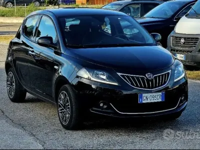 Usata Lancia Ypsilon Gold 69 CV (50 kW) 2023 Utilitaria