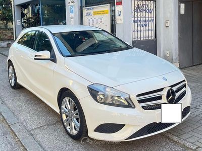 Usata Mercedes A180 Premium 122 CV (89 kW) 2013 Bianco Berlina