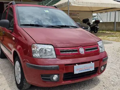 Usata Fiat Panda Dynamic 68 CV (50 kW) 2011 Rosso Utilitaria