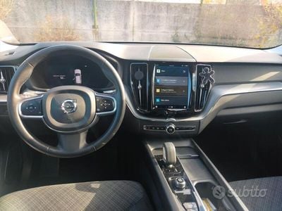 Usata Volvo XC60 197 CV (144 kW) 2022 Grigio SUV