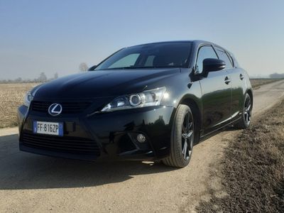 usata Lexus CT200h ibrida