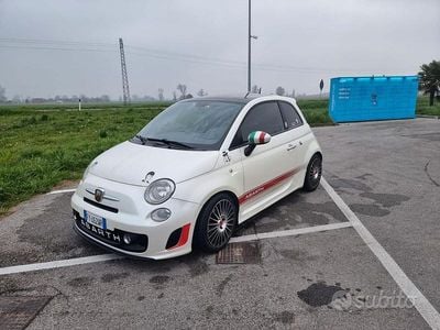Usata Abarth 500 Esseesse 135 CV (99 kW) 2009 Bianco Utilitaria