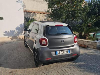 Grigio Usata 2017 Smart ForFour Utilitaria | 10.000 €
