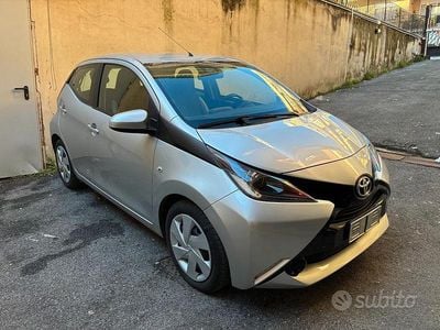 Usata Toyota Aygo X-play 69 CV (50 kW) 2018 Grigio Utilitaria
