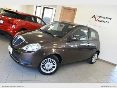 Usata Lancia Ypsilon 60 CV (44 kW) 2010 Marrone Utilitaria