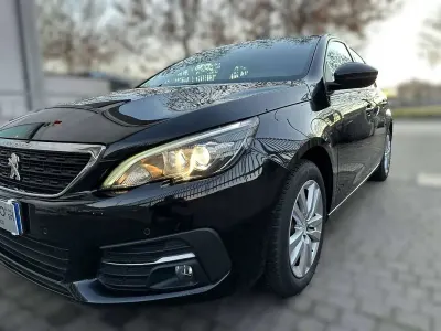 Usata Peugeot 308 Business-Line 131 CV (96 kW) 2021 Nero Berlina
