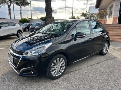 Usata Peugeot 208 Allure 81 CV (59 kW) 2016 Blu Utilitaria