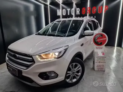 Usata Ford Kuga Titanium 120 CV (88 kW) 2018 Bianco SUV