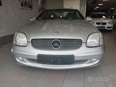 Usata Mercedes SLK200 163 CV (119 kW) 2002 Grigio Cabrio