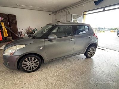 Usata Suzuki Swift 75 CV (55 kW) 2012 Grigio Utilitaria