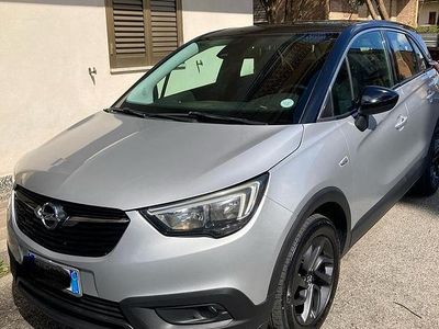 Usata Opel Crossland X Eco 102 CV (75 kW) 2019 Grigio SUV