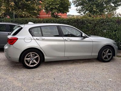 Argento Usata 2015 BMW 114 Advantage Utilitaria | 11.000 € (Cara)