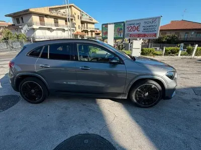 Usata Mercedes GLA200 AMG 150 CV (110 kW) 2023 Grigio SUV