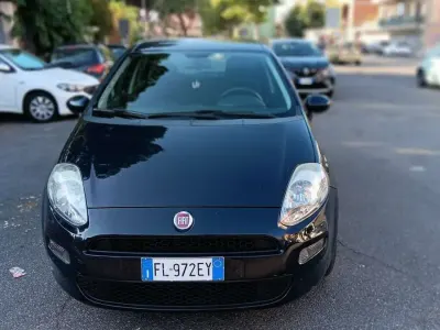 Usata Fiat Punto Active 60 CV (44 kW) 2011 Utilitaria