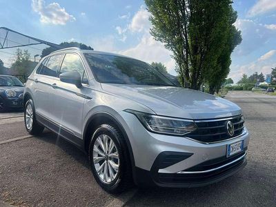 Usata VW Tiguan Life 150 CV (110 kW) 2023 Argento SUV