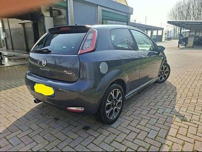 Usata Fiat Punto Evo Sport 86 CV (63 kW) 2014 Grigio Utilitaria