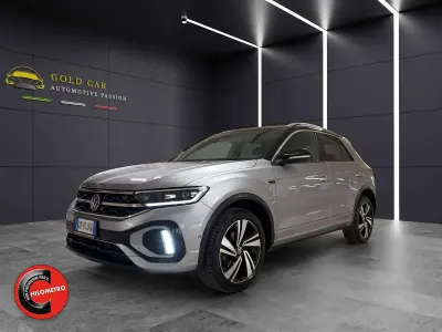 Usata VW T-Roc R-line 110 CV (80 kW) 2023 Pyrit silver metallizzato SUV