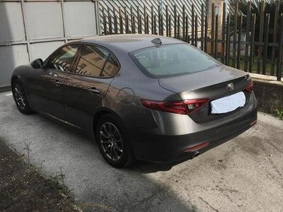 Usata Alfa Romeo Giulia 160 CV (117 kW) 2019 Grigio Berlina