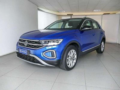 Usata VW T-Roc Style 150 CV (110 kW) 2022 Ravenna blue metallizzato deep black perlato SUV