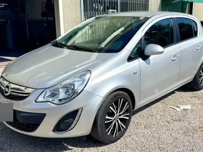 Używany Opel Corsa 85 KM (62 kW) 2013 Szary Hatchback