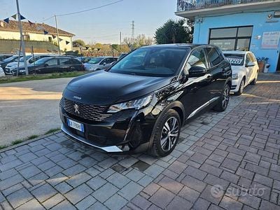 Begagnad Peugeot 3008 Allure 131 HK (96 kW) 2022 Svart SUV