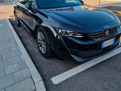 Usata Peugeot 508 Allure 131 CV (96 kW) 2020 Nero Station wagon